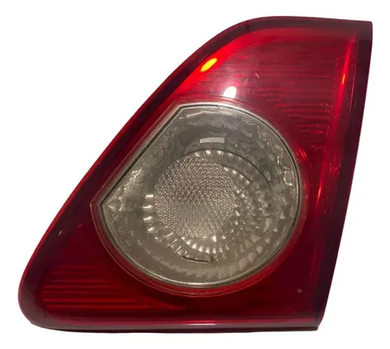 Lanterna Direita Tampa Mala Toyota Corolla 2010  *0
