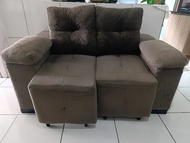 Sofá retrátil 2 lugares. FAZER RETIRADA!