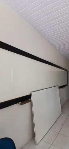 Lousa de aula - pincel - quadro quadriculado