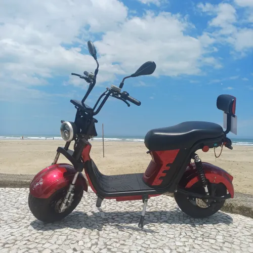Linda scooter elétrica 