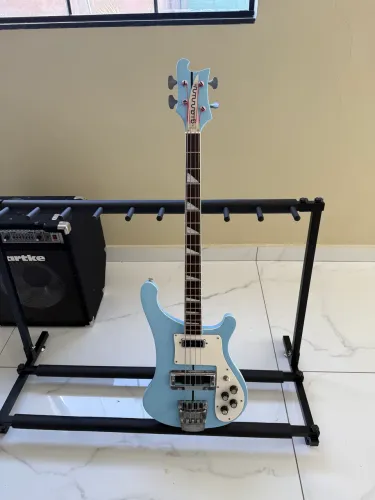 Giannini Rickenbacker Anos 70.