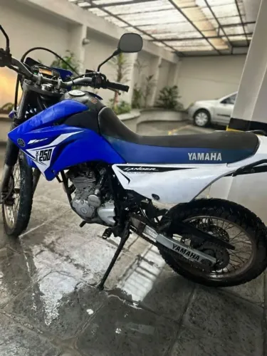 Xtz250 lander 2015 UNICO DONO pouco rodada