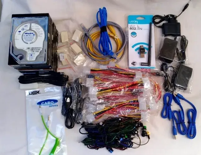 Kit Produtos de Informática Cabos HD's Adaptadores Para Revenda Uso Pessoal Ou Testes