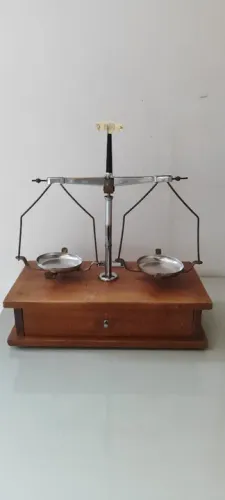 Balança antiga