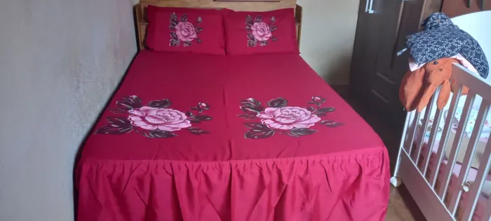 Jogo de cama casal com detalhes florais-Novo
