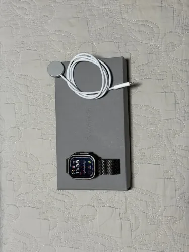 Apple Watch Ultra 2 com Pulseira Milanese