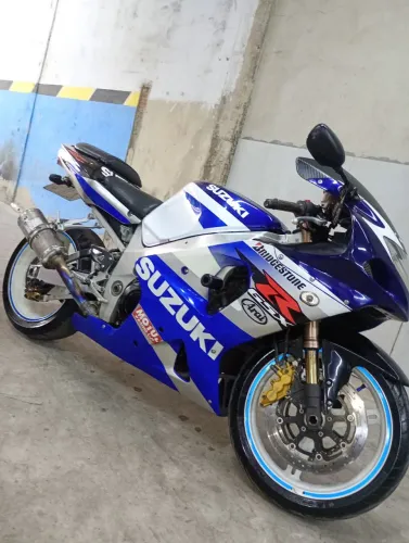 Suzuki GSXr 1000 Impecável 33000 km