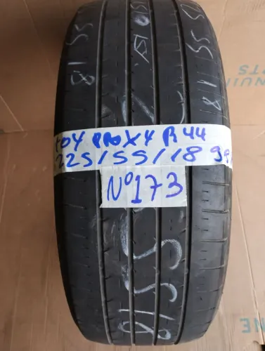 Pneu N? 173 Toyo Proxy R44 225 55 18 98H