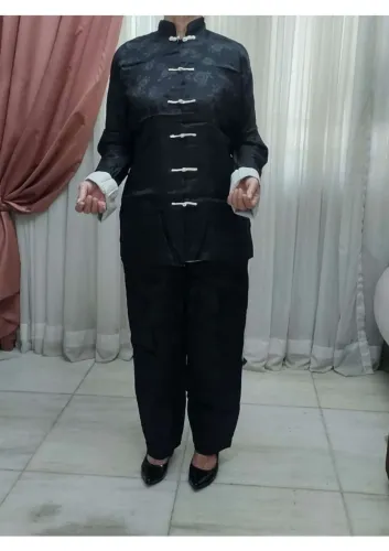 Kimono chinês em seda, preto com detalhes branco, tamanho G