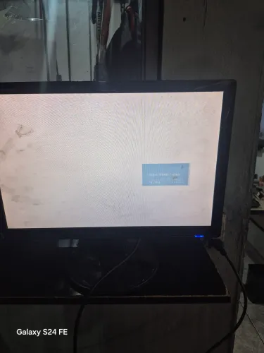 Monitor 15 polegadas