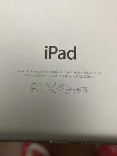 iPad modelo 1474 com defeito