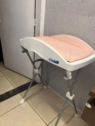Trocador de bebê dobrável