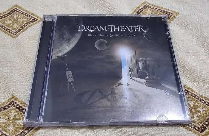 Dream Theater - Black Clouds & Silver Linings (CD)