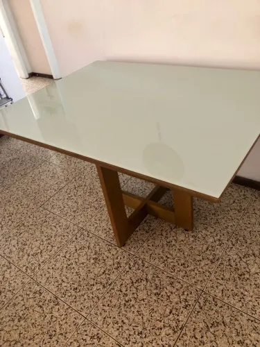 Mesa de Jantar madeira com tampo de vidro - Jacaúna 
