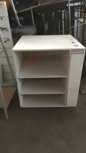 Armário balcão Branco com Prateleiras