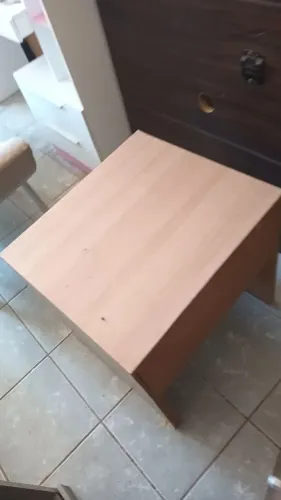 Mesa de Canto em Madeira