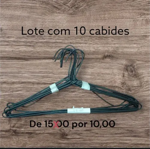 Lote com 10 cabides de metal encapado
