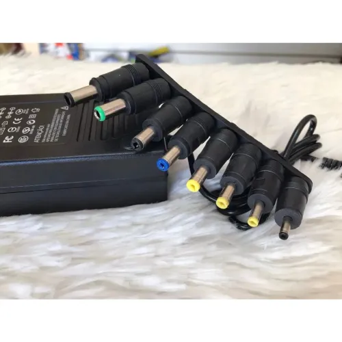 Fonte Carregador para notebook Universal (8 plugs) - Anápolis