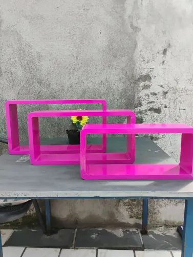 Prateleiras Decorativas em Acrílico Rosa Pink