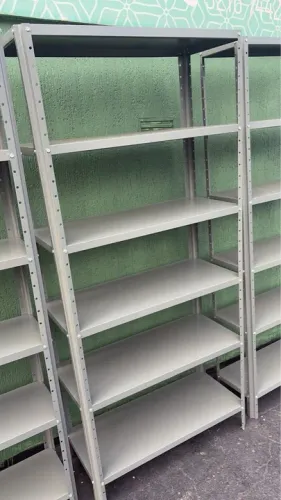 Prateleiras de Aço para Comércio