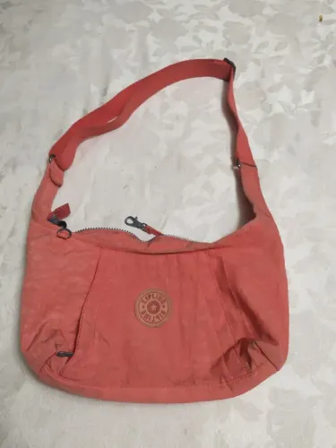 Bolsa Kipling Rosa de Ombro