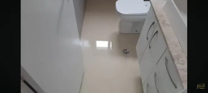 Piso resina epóxi porcelanato líquido