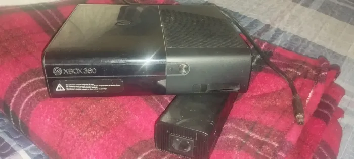 Xbox 360 bloqueado super slim com fonte