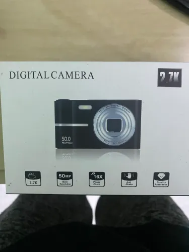 Câmera Digital 2.7K + Cartão SD Incluso + Carregador