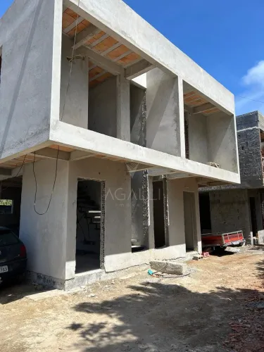 Sobrado com 2 Dormitorios em Condomínio Fechado - Caiobá - Matinhos/PR