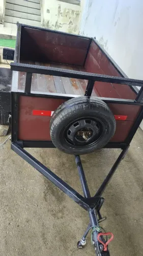 CARROCINHA NOVISSÍMA, EMPLACADA, TODA FEITA NO PERFIL ENRIGESSIDO.