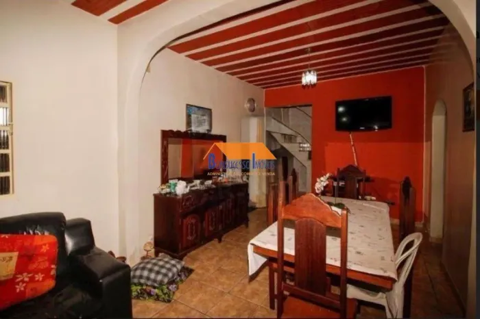 casa de 3 quartos, bairro Bom Jesus em Belo Horizonte
