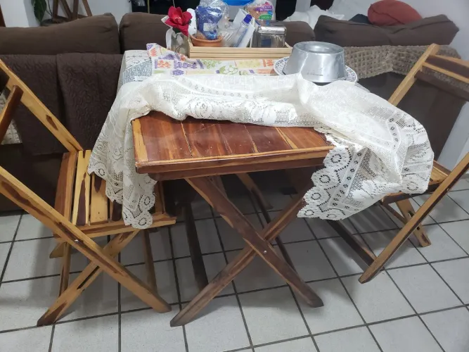 Mesa 4 cadeiras