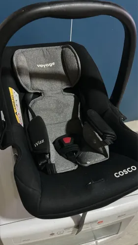 Cadeirinha de bebê COSCO para carro