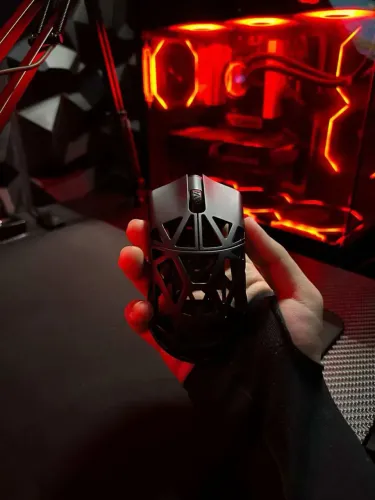 Mouse wl beast x max 8k