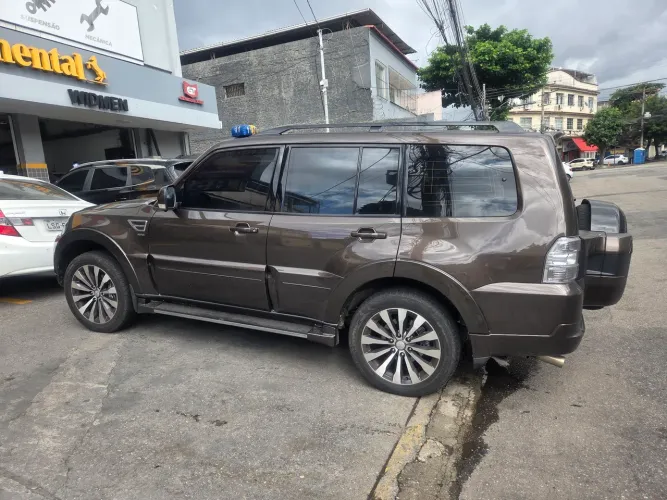 KIT 5 RODAS ORIGINAIS PAJERO FULL ARO 20, COM LOGO, ÓTIMO ESTADO DE CONSERVAÇÃO
