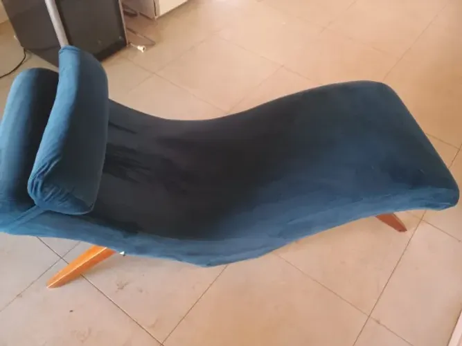 Divã / Chaise Longue Recamier em Veludo Azul - Design Moderno