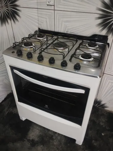 Vendo fogão Electrolux