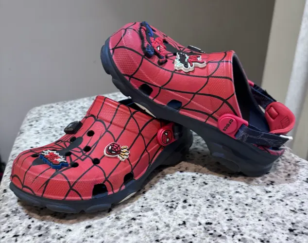 Crocs Homem Aranha