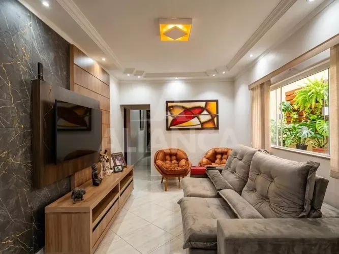 Casa para venda, 3 quarto(s), Presidente Roosevelt, Uberlândia