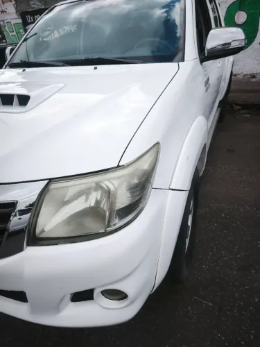Toyota Hilux CD SRV D4-d 4X4 3.0 TDI Dies 2014