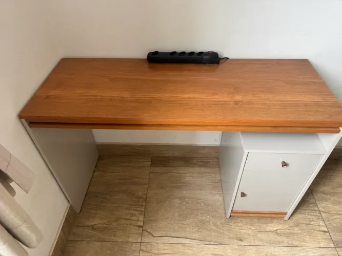 Mesa de Computador - Elegante