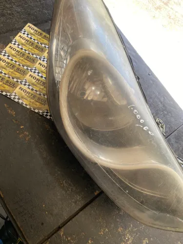 Farol Elantra 2012