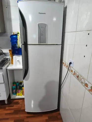 Geladeira Panasonic ( com defeito) 