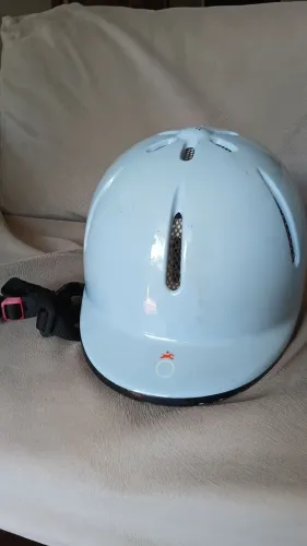 Capacete de equitação marca fouganza. Usado. R $ 140.ll