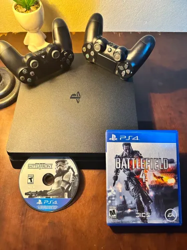 Playstation 4 Slim 1TB + 2 Controles + Jogos