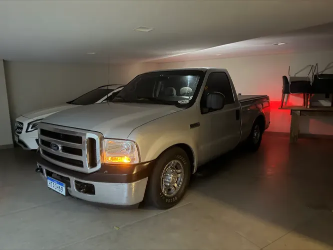 Ford F-250 XLT 3.9 4X2 Diesel TB 2008