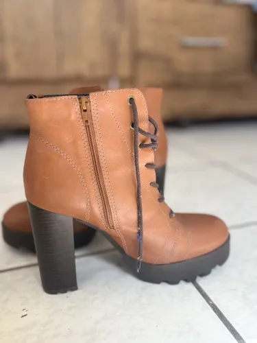 Bota 38