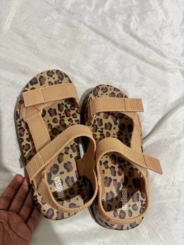 Melissa plataforma de oncinha (sandália)