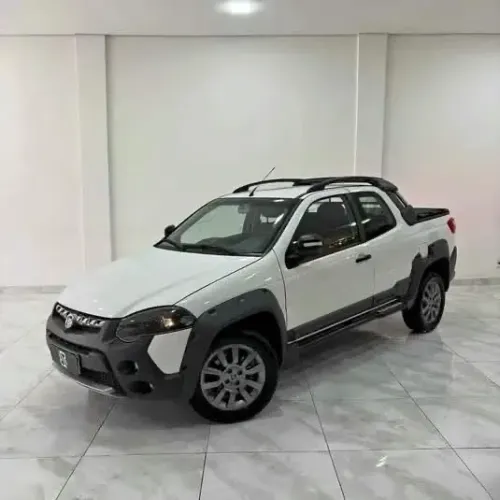 Fiat Strada Adventure1.8/ 1.8 Locker Flex CD 2015
