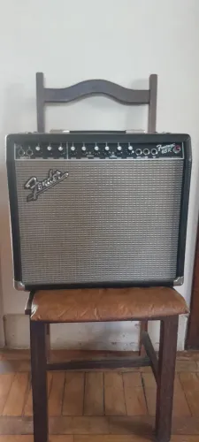 Amplificador fender frontman 65r 